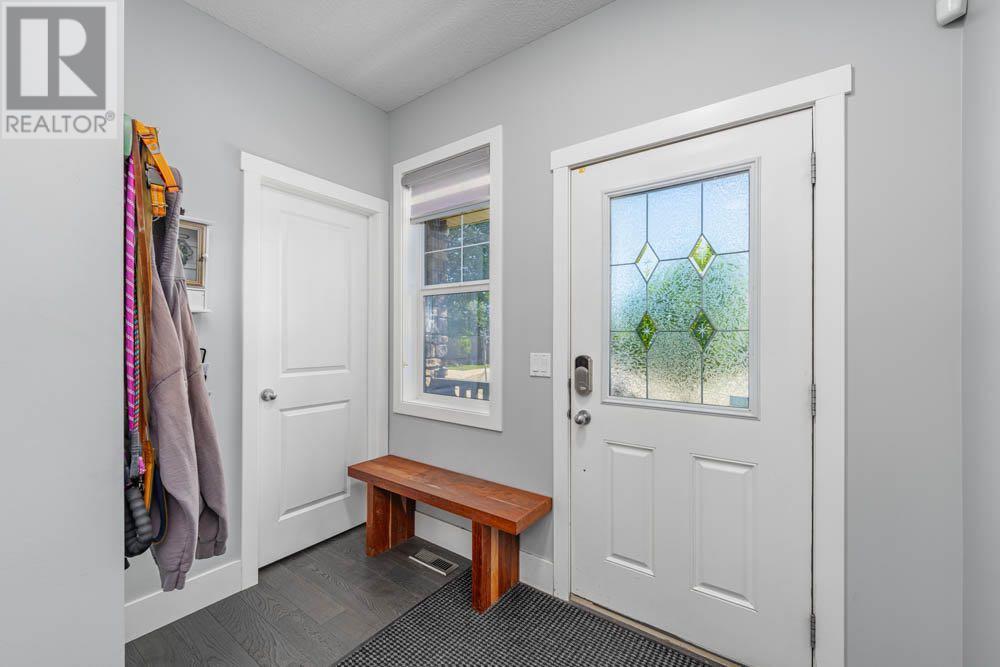 Single Family House for Sale in C Silvergrove Place NW Silver Springs Calgary 