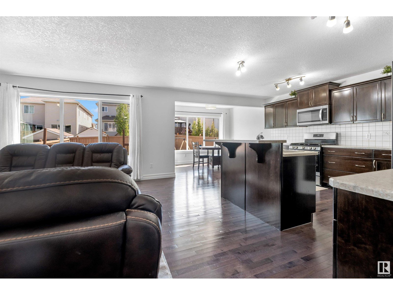 Photo 5 of 1115 61 St Sw, Edmonton AB