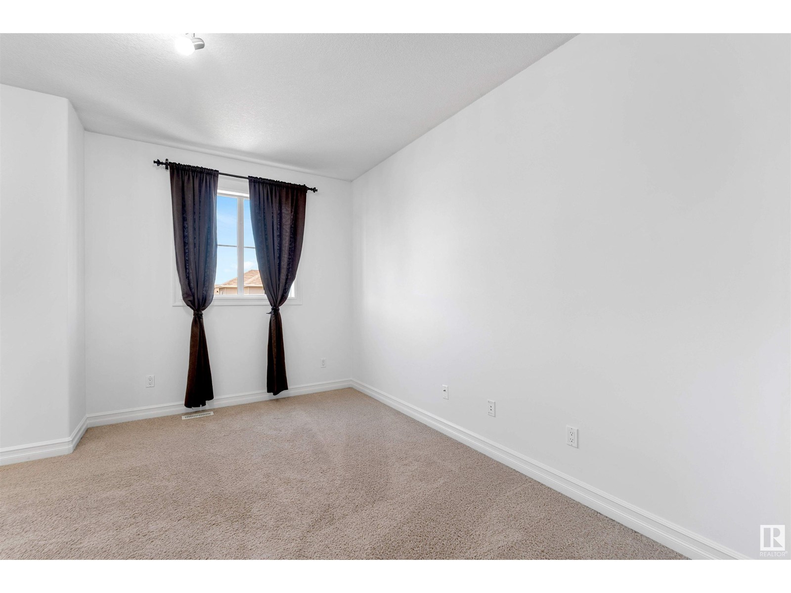 Photo 33 of 1115 61 St Sw, Edmonton AB