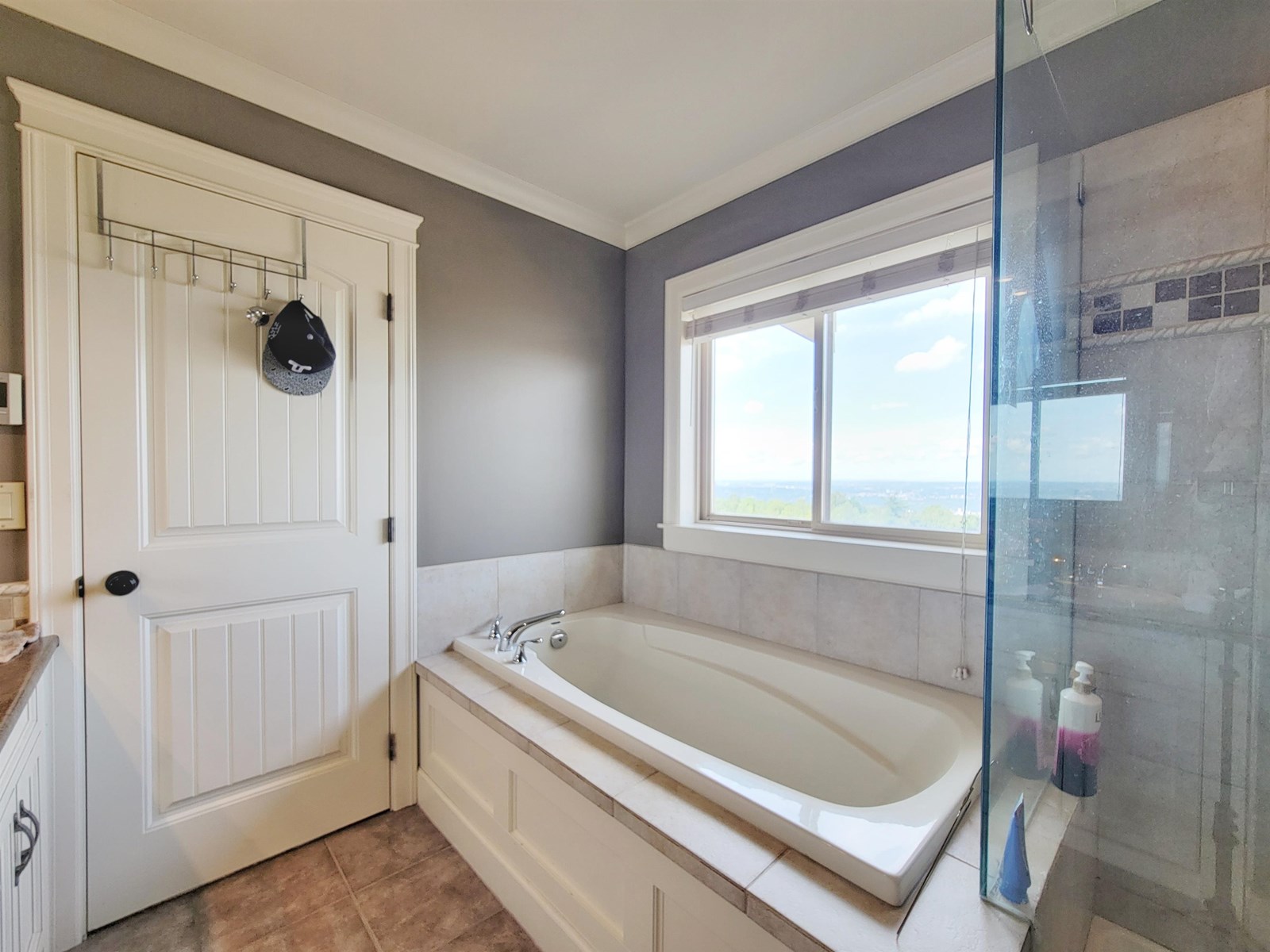 Photo 15 of 3493 Applewood Drive, Abbotsford BC
