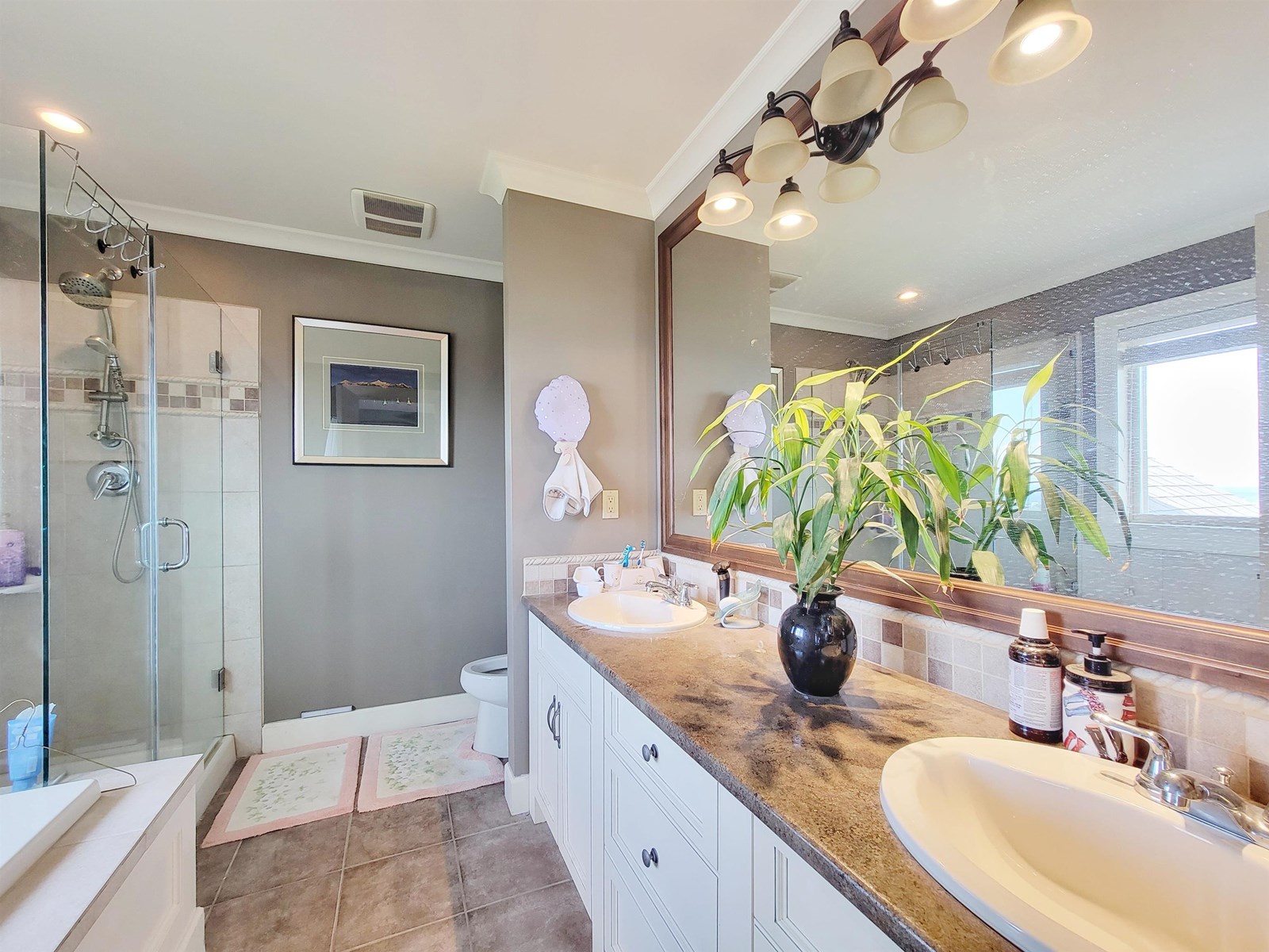 Photo 14 of 3493 Applewood Drive, Abbotsford BC
