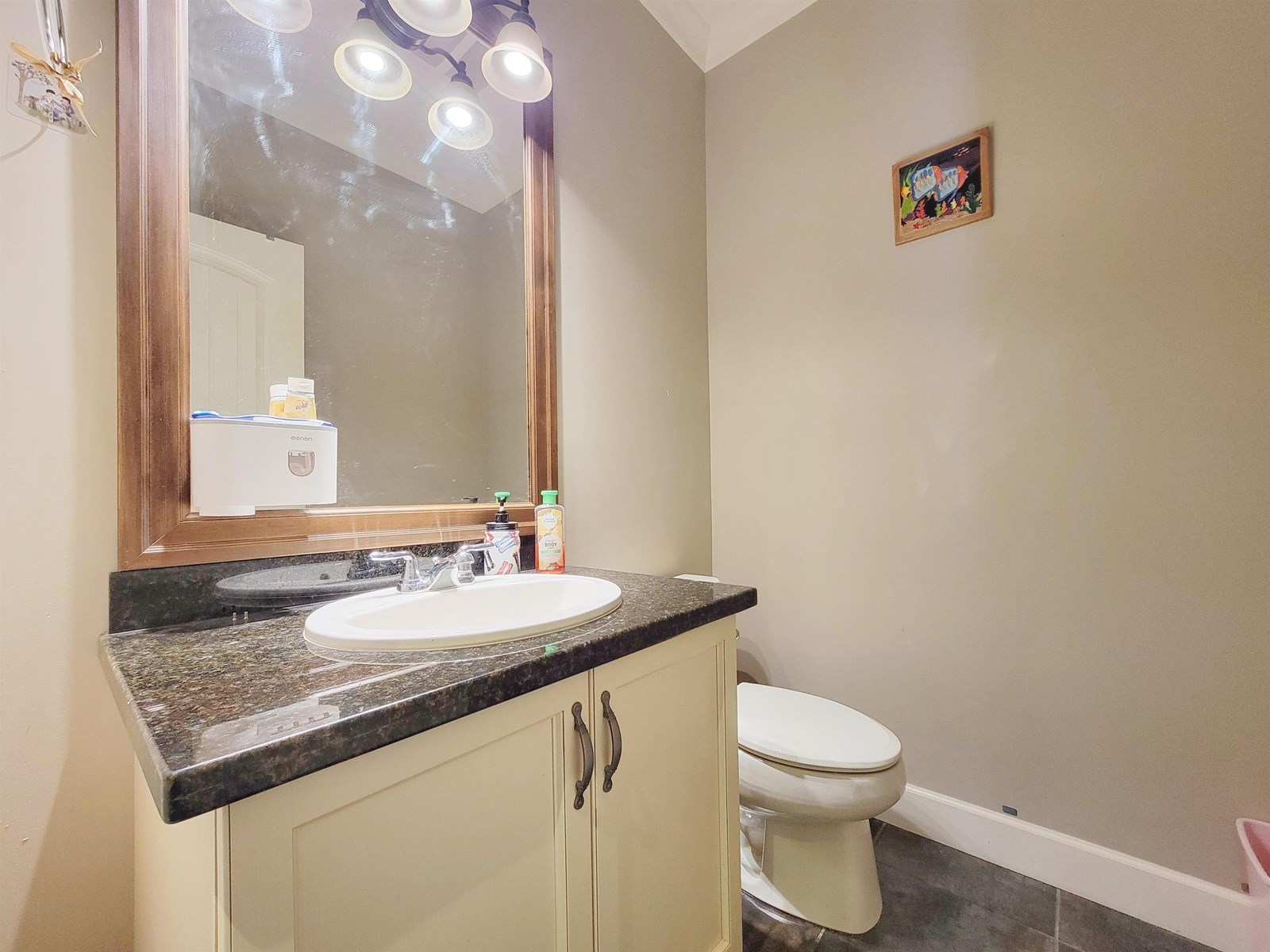 Photo 10 of 3493 Applewood Drive, Abbotsford BC