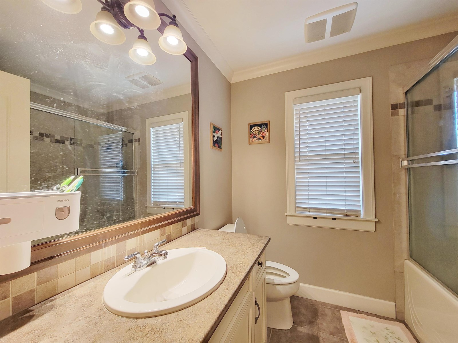 Photo 19 of 3493 Applewood Drive, Abbotsford BC