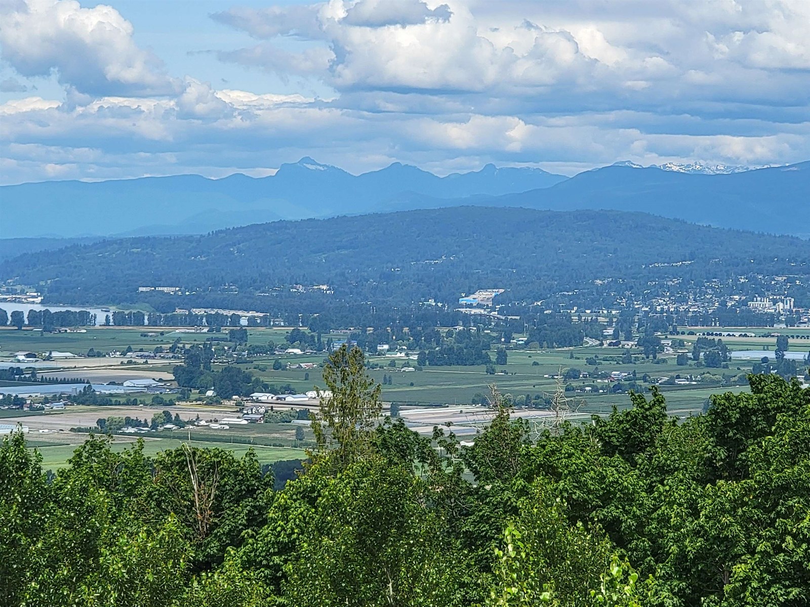 Photo 38 of 3493 Applewood Drive, Abbotsford BC