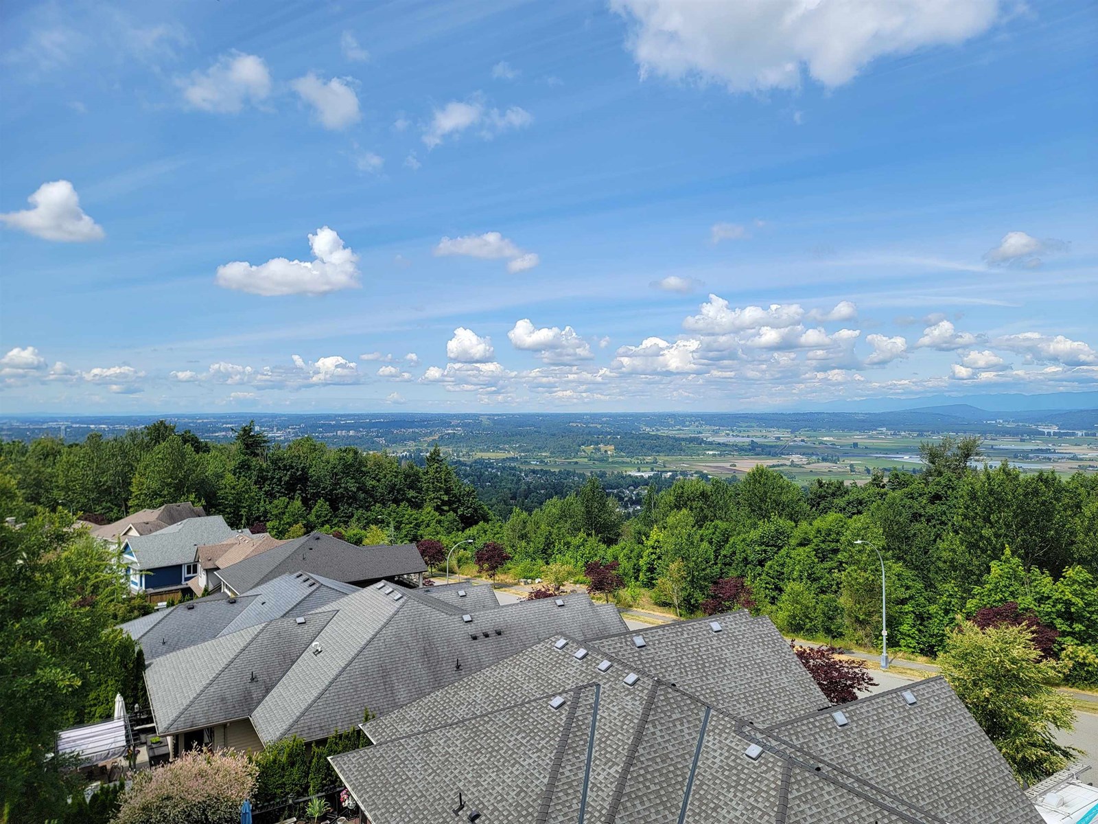 Photo 36 of 3493 Applewood Drive, Abbotsford BC
