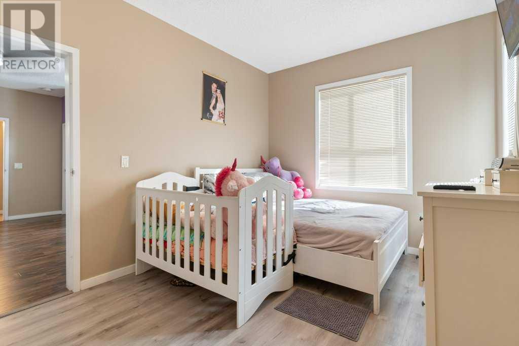 Single Family House for Sale in   Erin Woods Court SE Erin Woods Calgary 