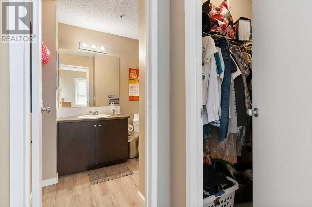 Single Family House for Sale in   Erin Woods Court SE Erin Woods Calgary 