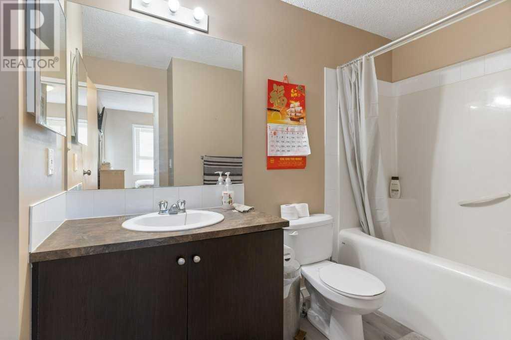 Single Family House for Sale in   Erin Woods Court SE Erin Woods Calgary 