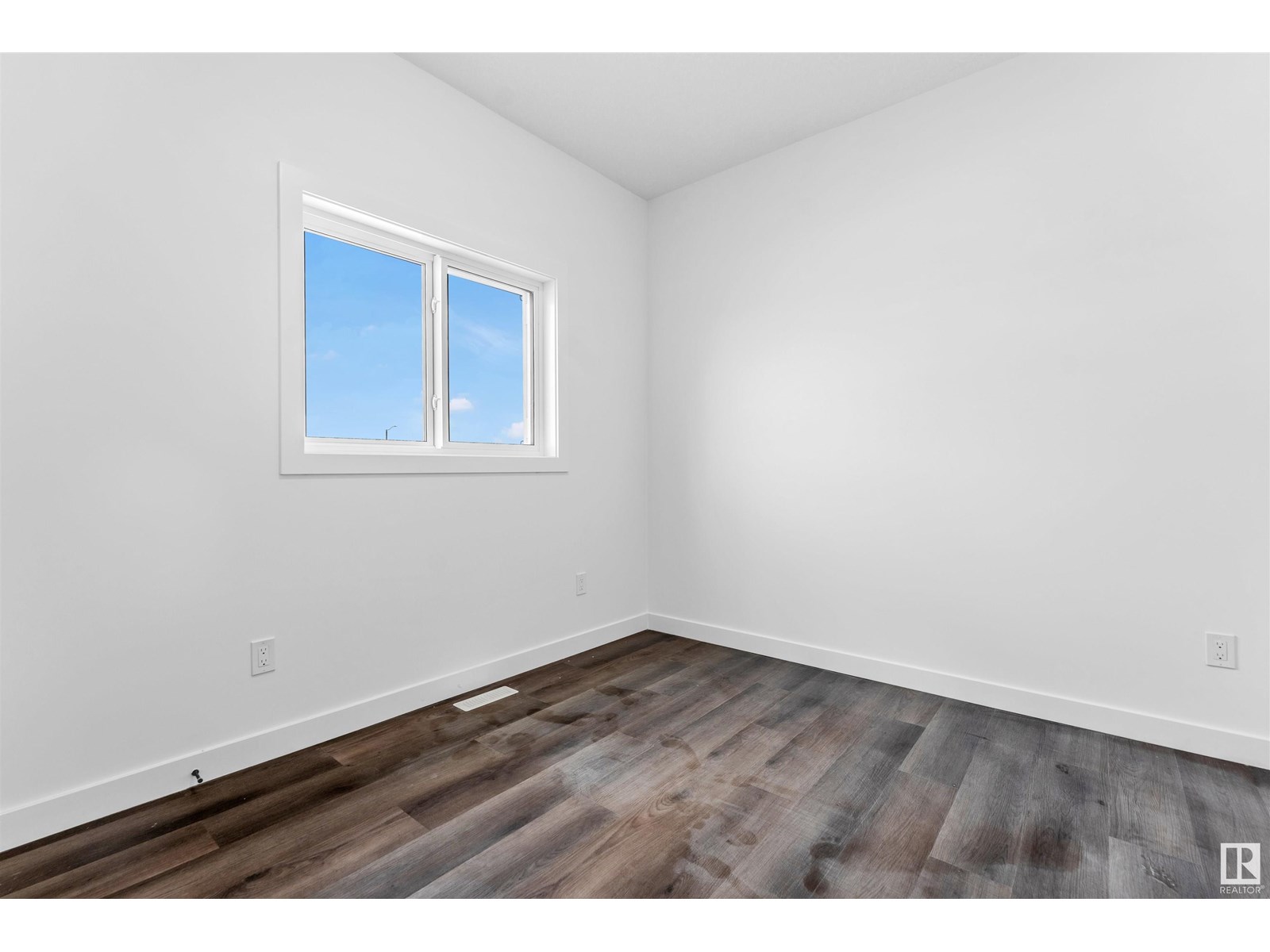 Photo 16 of 3614 39 Av, Beaumont AB
