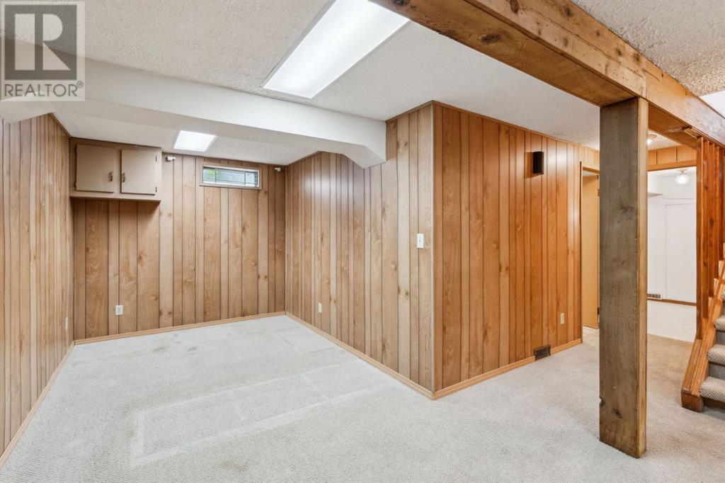 Single Family House Bungalow for Sale in  Huntington Close NE Huntington Hills Calgary 