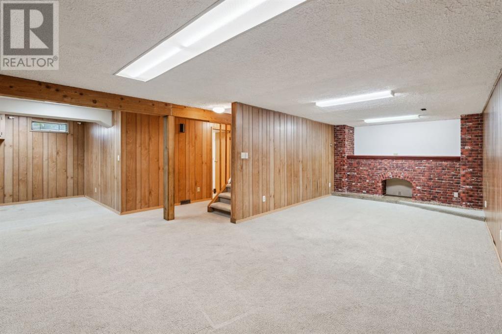 Single Family House Bungalow for Sale in  Huntington Close NE Huntington Hills Calgary 