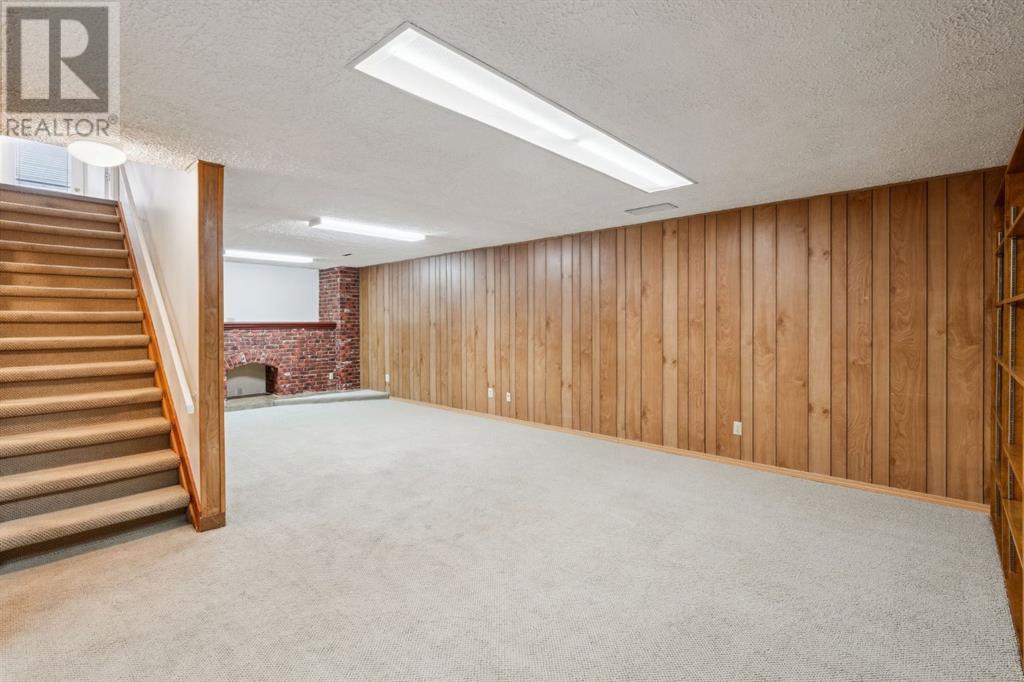 Single Family House Bungalow for Sale in  Huntington Close NE Huntington Hills Calgary 