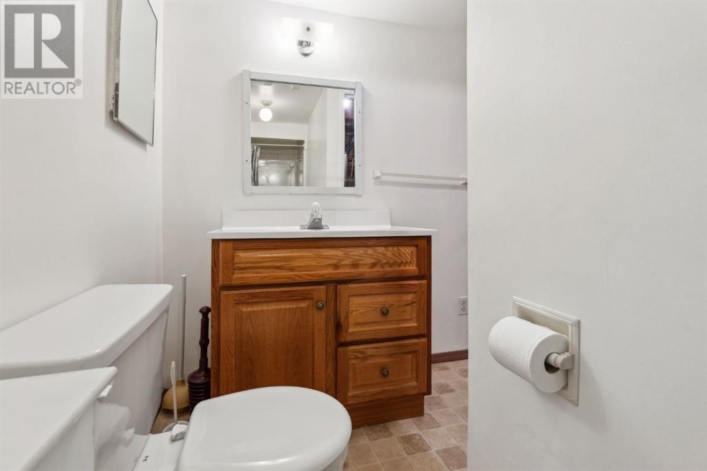 Single Family House Bungalow for Sale in  Huntington Close NE Huntington Hills Calgary 