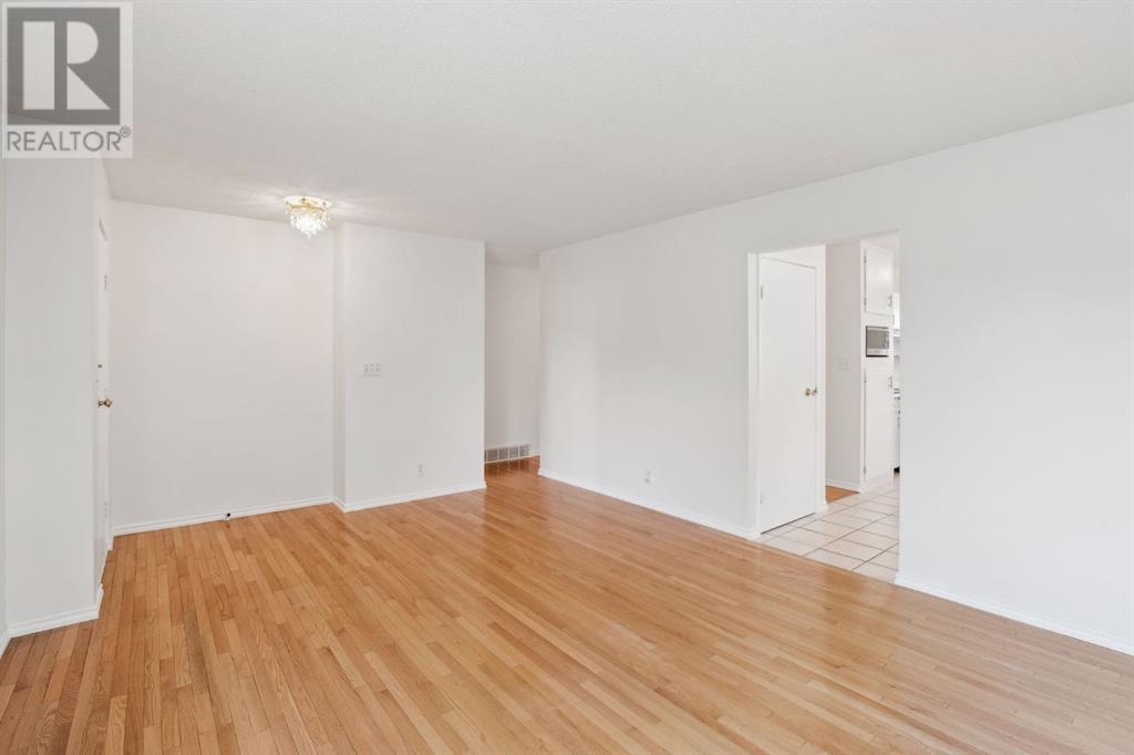 Single Family House Bungalow for Sale in  Huntington Close NE Huntington Hills Calgary 