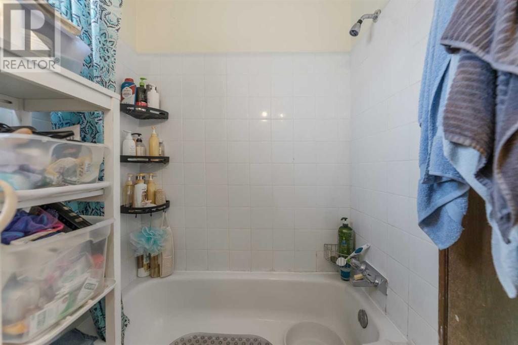 Single Family House for Sale in  Berkley Close NW Beddington Heights Calgary 