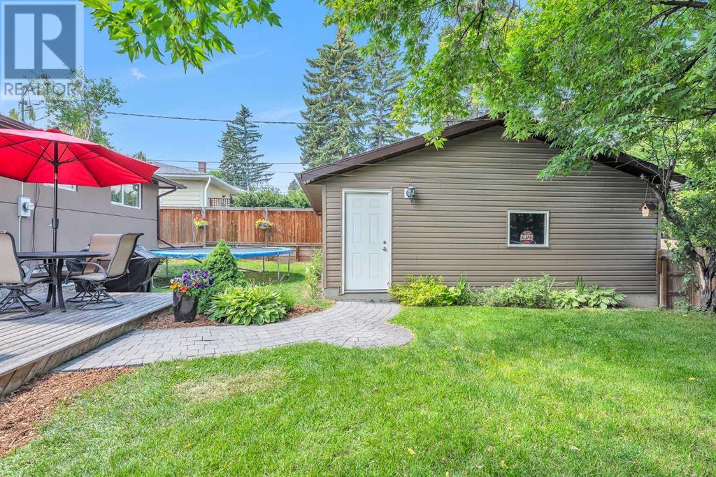 Single Family House Bungalow for Sale in   Avenue SW Haysboro Calgary 
