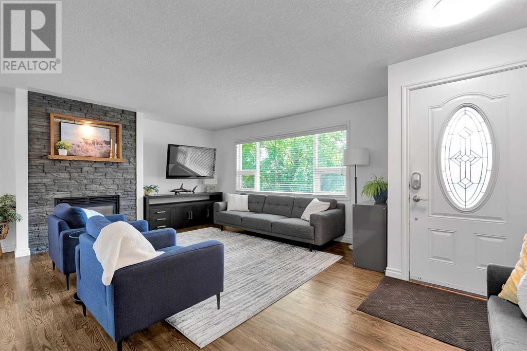 Single Family House Bungalow for Sale in   Avenue SW Haysboro Calgary 