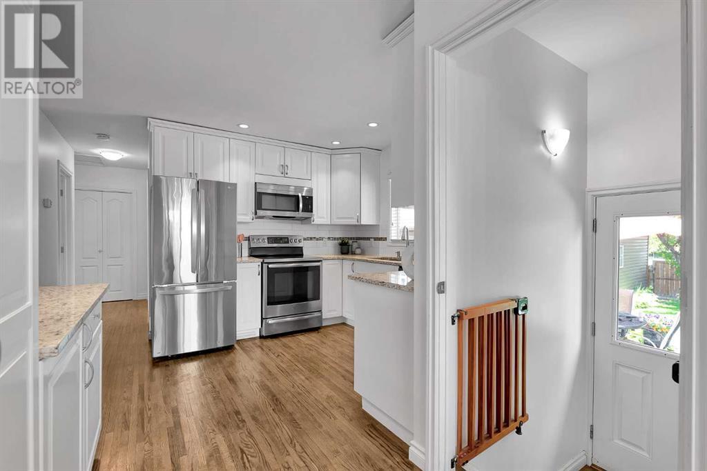 Single Family House Bungalow for Sale in   Avenue SW Haysboro Calgary 