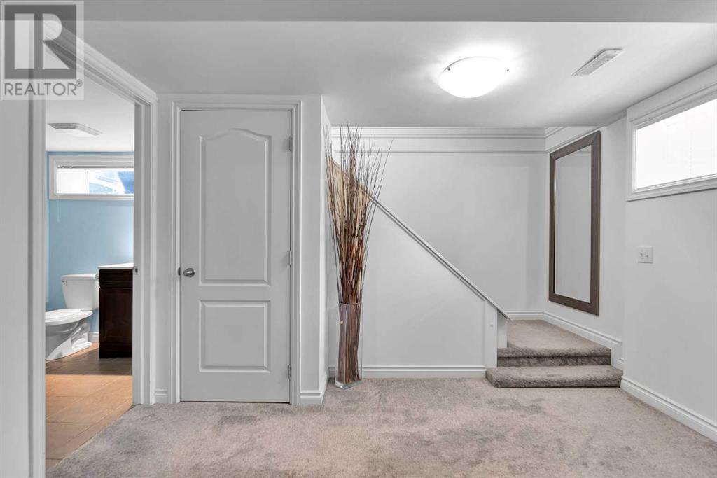 Single Family House Bungalow for Sale in   Avenue SW Haysboro Calgary 