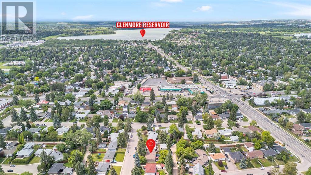 Single Family House Bungalow for Sale in   Avenue SW Haysboro Calgary 