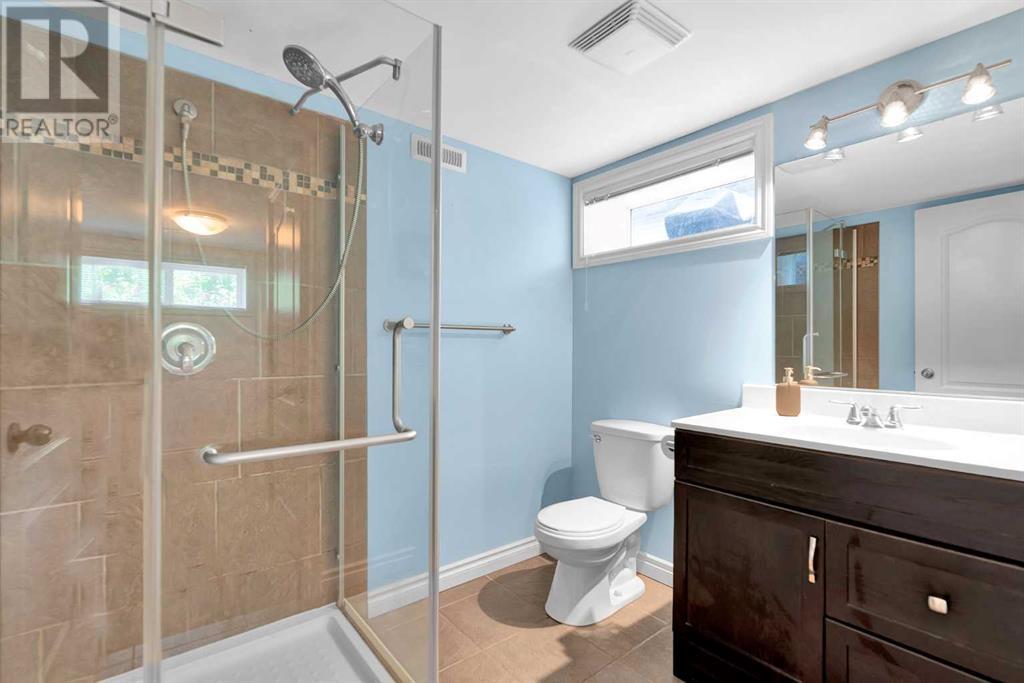 Single Family House Bungalow for Sale in   Avenue SW Haysboro Calgary 