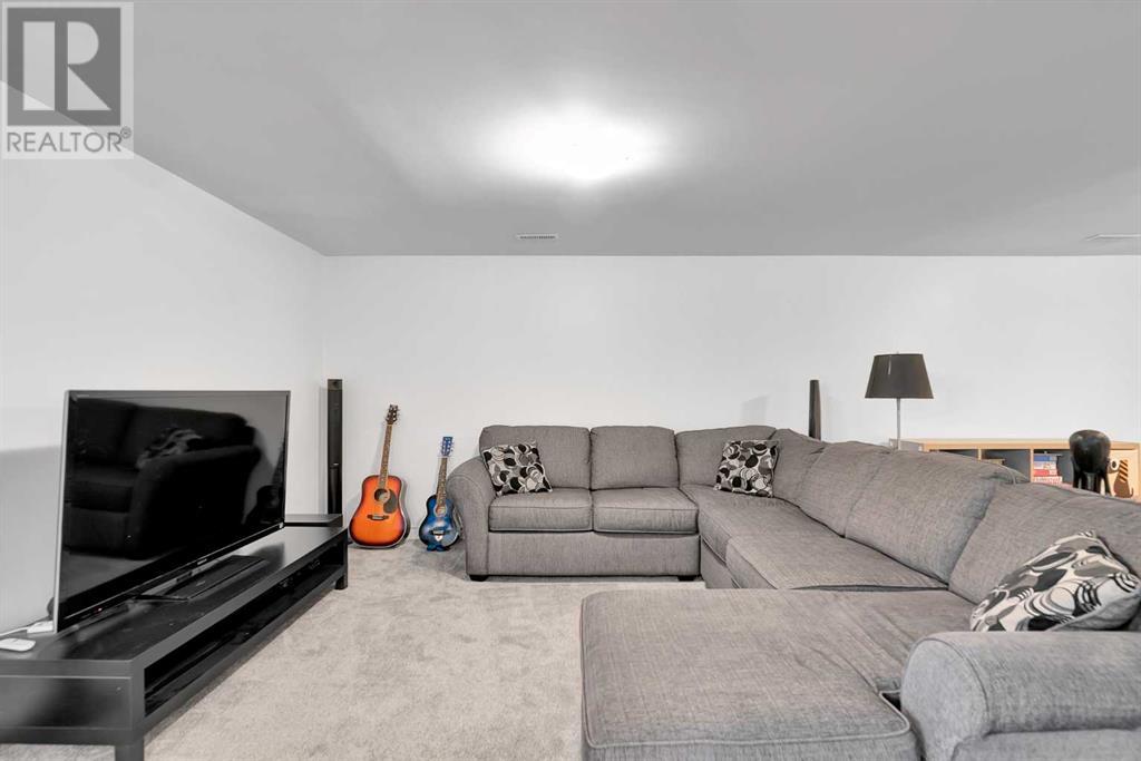 Single Family House Bungalow for Sale in   Avenue SW Haysboro Calgary 