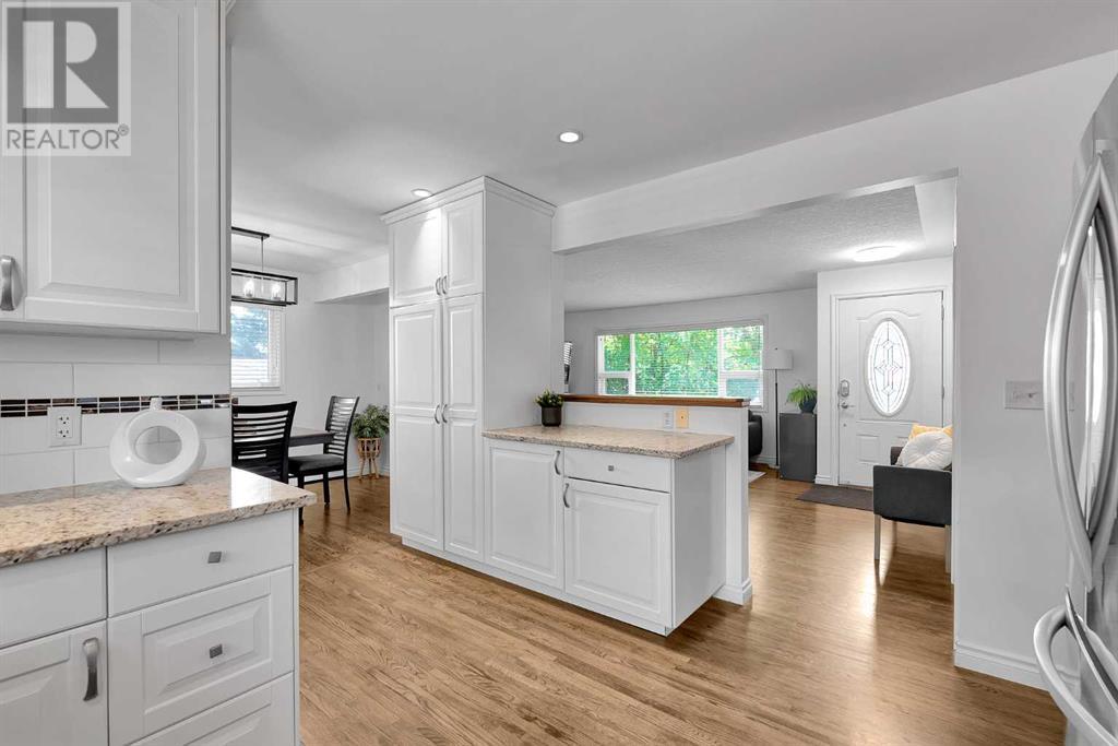 Single Family House Bungalow for Sale in   Avenue SW Haysboro Calgary 