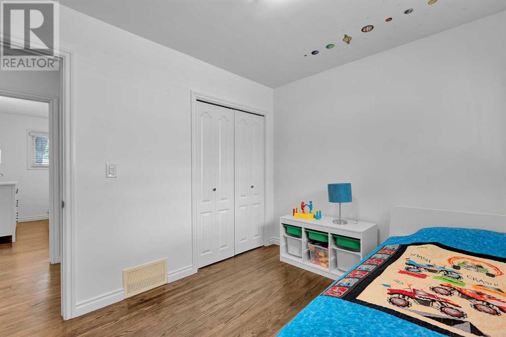 Single Family House Bungalow for Sale in   Avenue SW Haysboro Calgary 