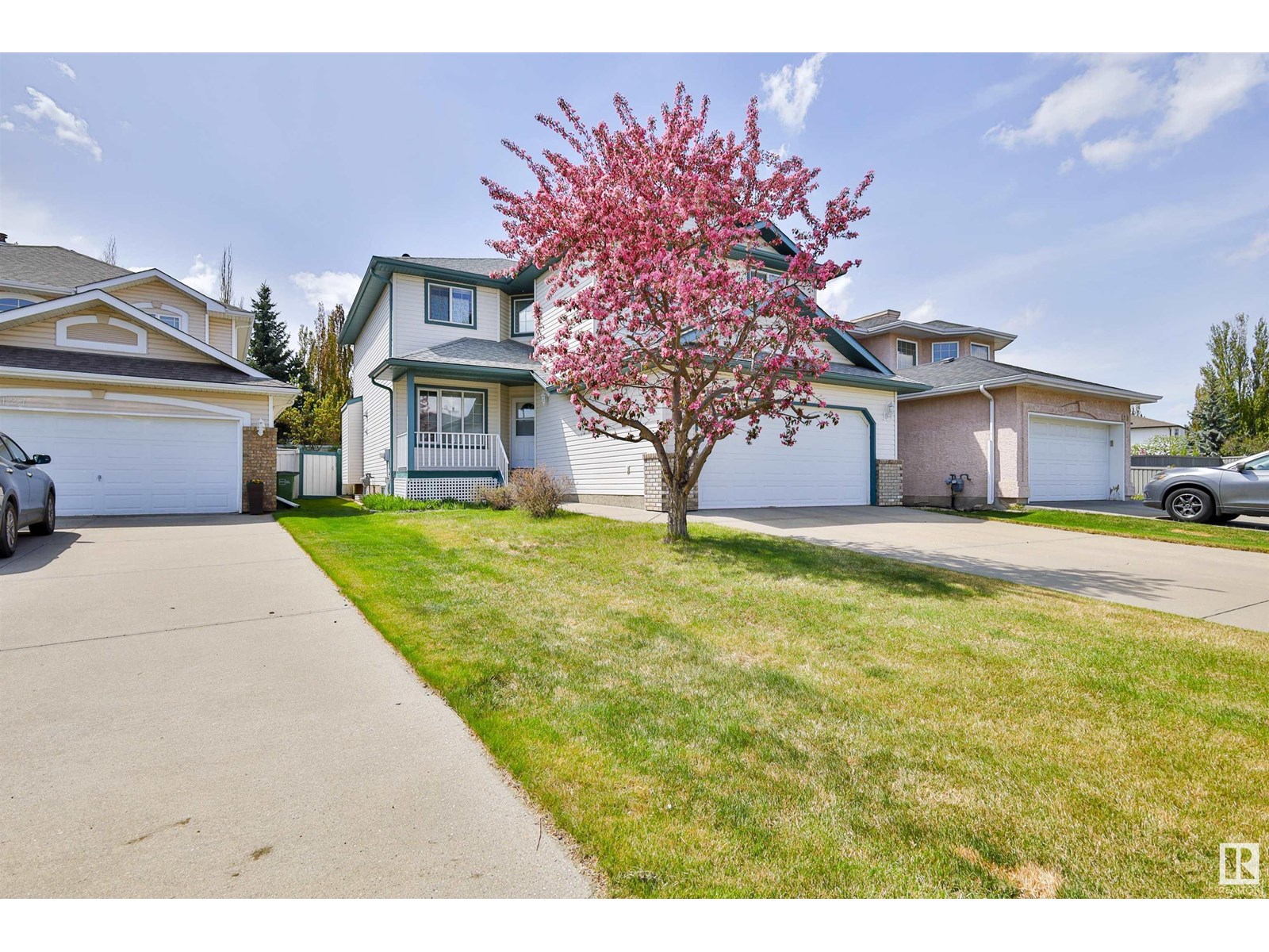 Photo 38 of 125 Dechene Rd Nw, Edmonton AB