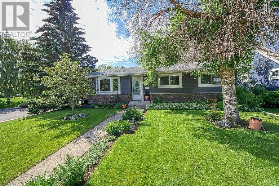 Single Family House Bungalow for Sale in   Avenue NW Huntington Hills Calgary 