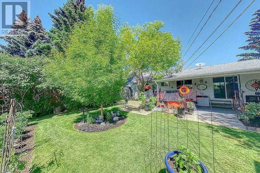 Single Family House Bungalow for Sale in   Avenue NW Huntington Hills Calgary 