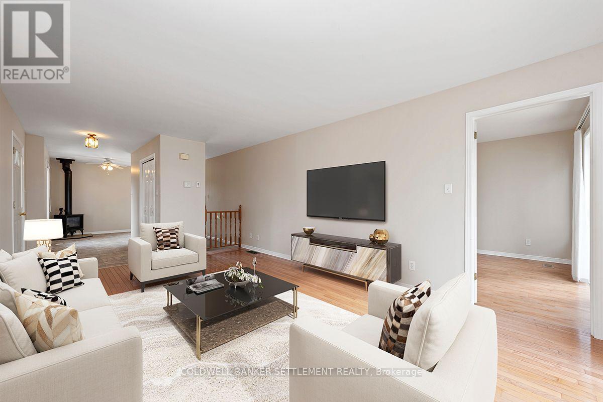 Photo 19 of 64 B 7 Road, Rideau Lakes ON