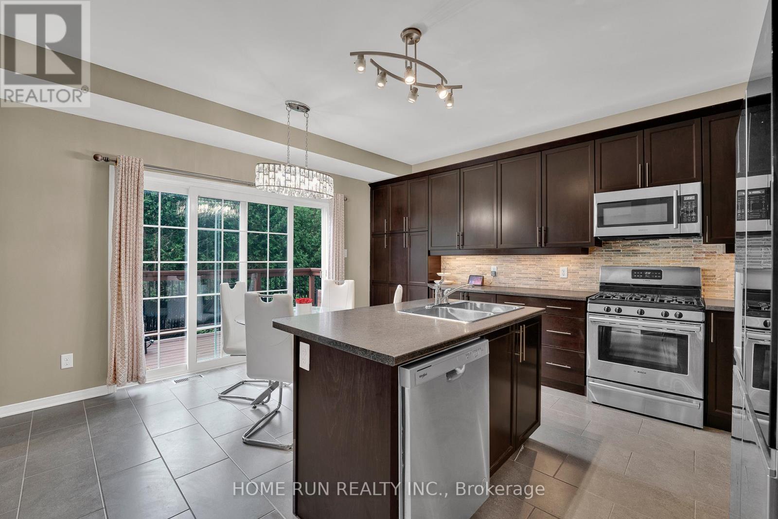 Photo 6 of 343 Eckerson Avenue, Ottawa ON