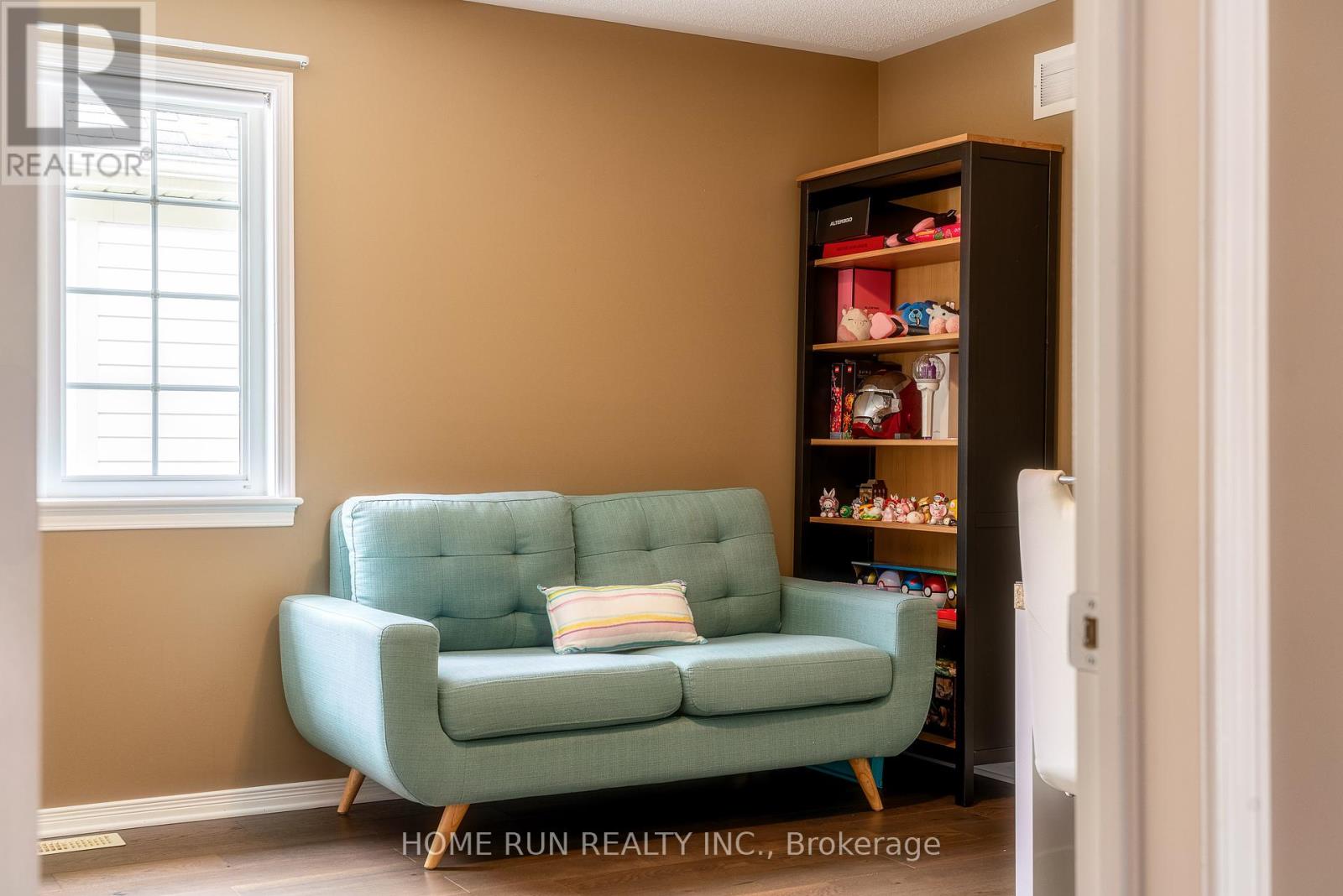 Photo 5 of 343 Eckerson Avenue, Ottawa ON