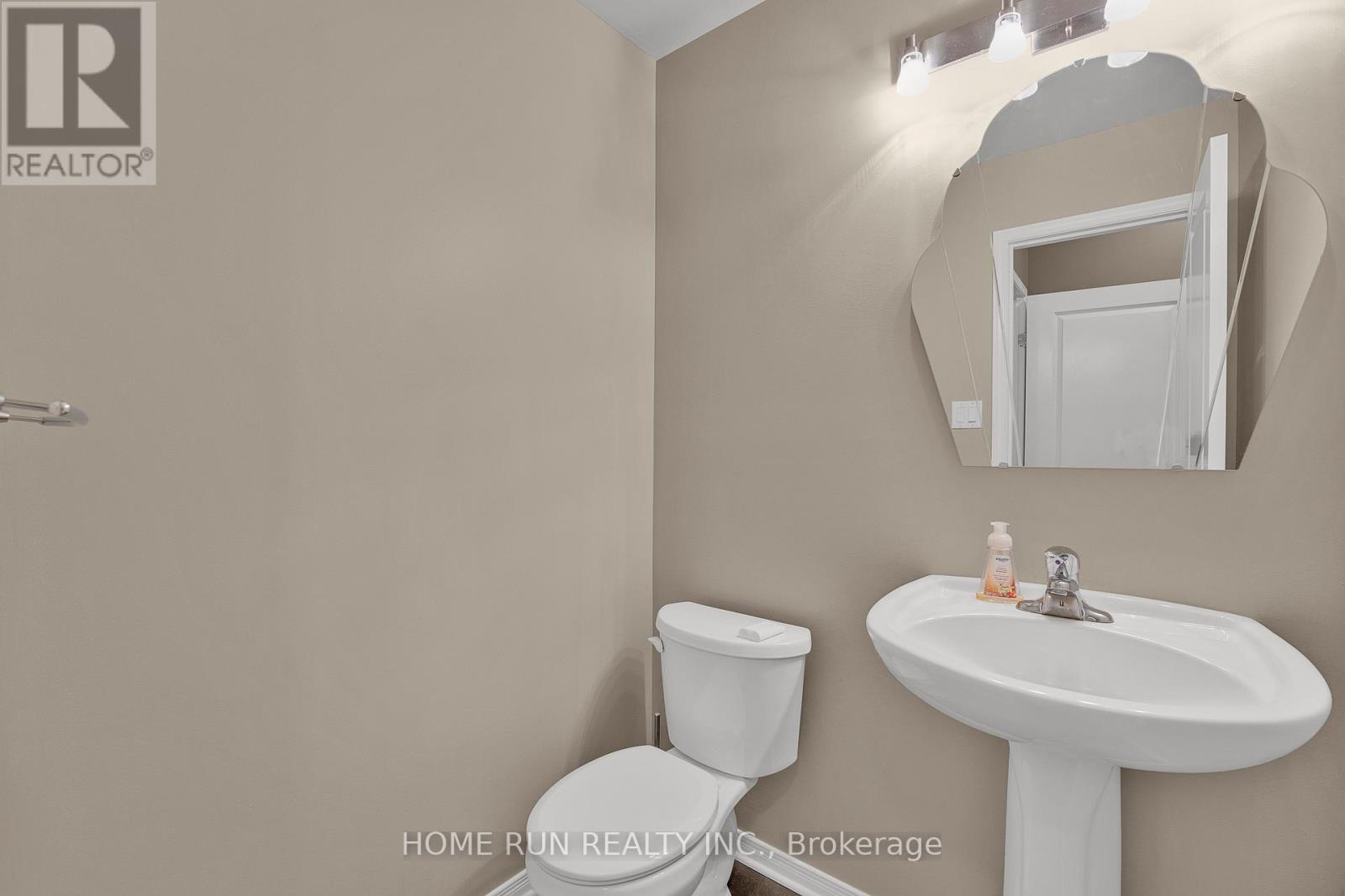 Photo 15 of 343 Eckerson Avenue, Ottawa ON