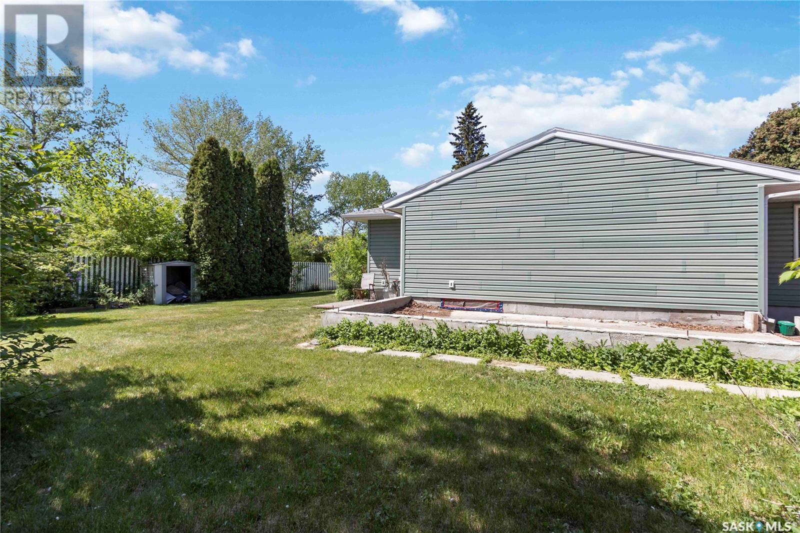 Photo 36 of 2534 Eastview, Saskatoon SK