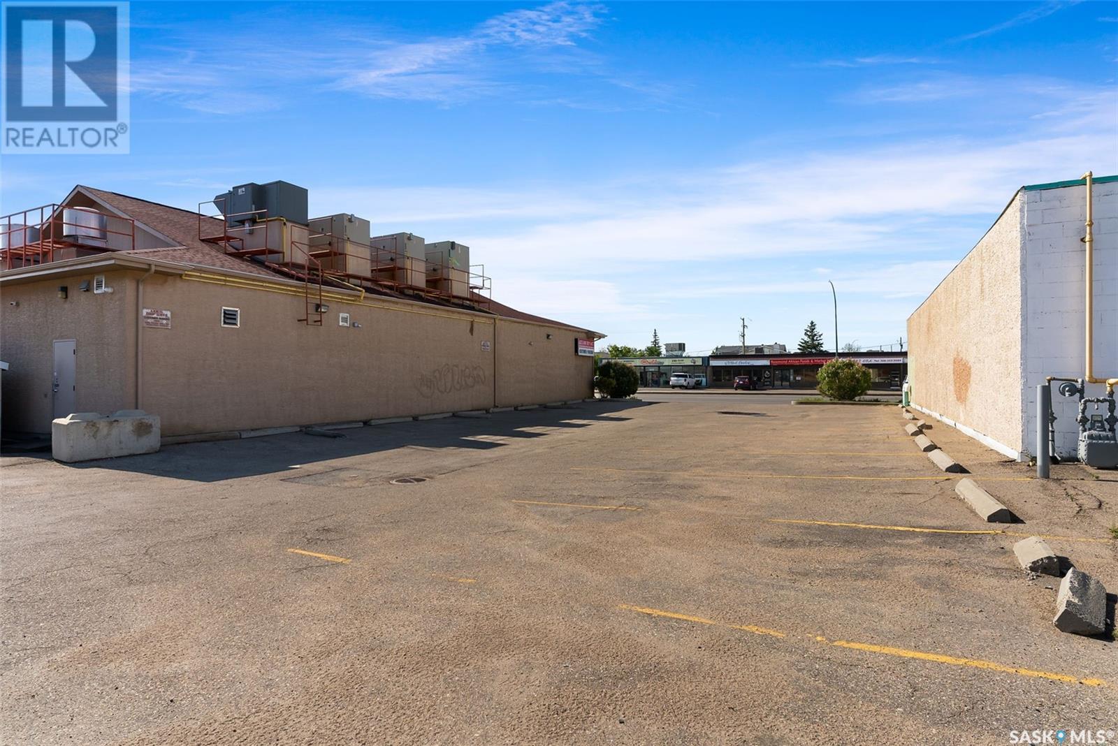 Photo 15 of 200 Victoria Avenue E, Regina SK