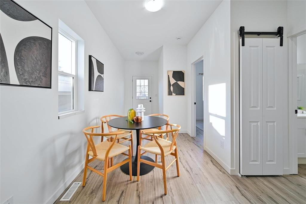 Photo 5 of 572 Ross Avenue, Winnipeg MB