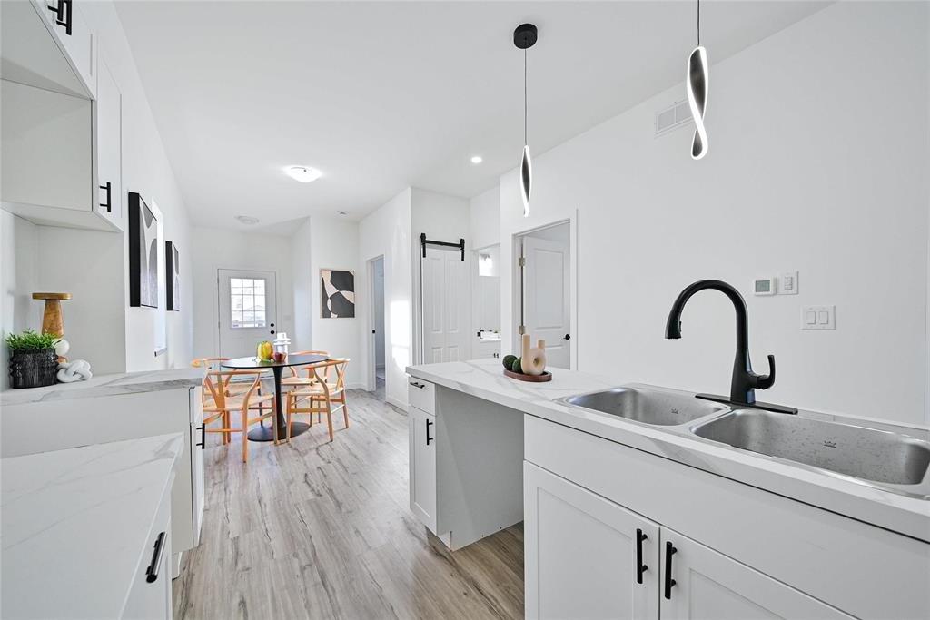 Photo 9 of 572 Ross Avenue, Winnipeg MB