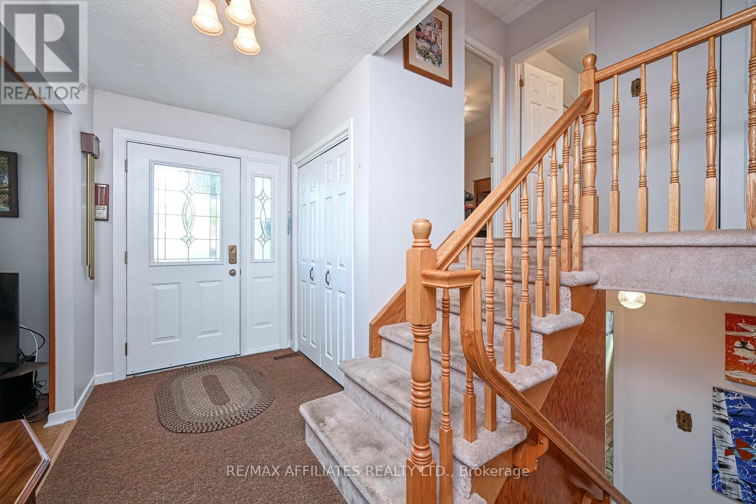 Photo 10 of 5 Ross Street W, Smiths Falls ON