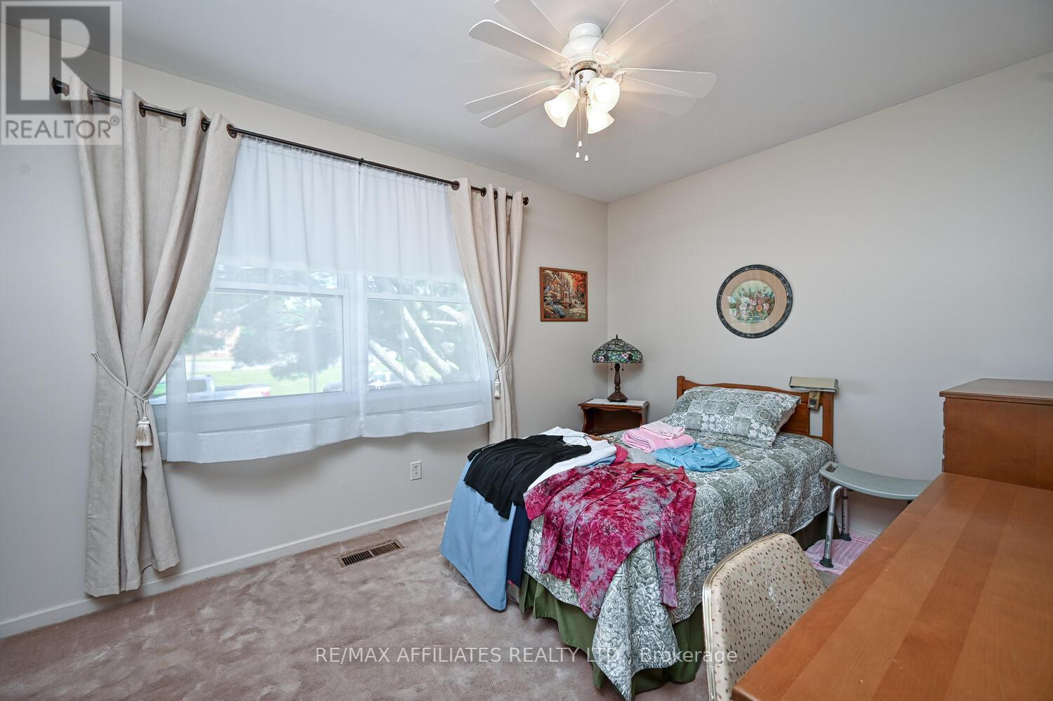 Photo 25 of 5 Ross Street W, Smiths Falls ON