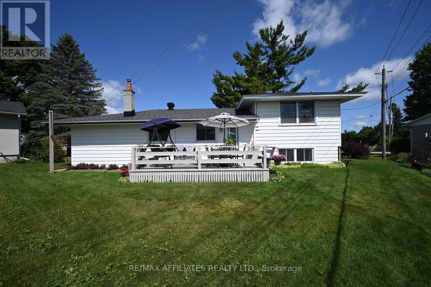 Photo 37 of 5 Ross Street W, Smiths Falls ON