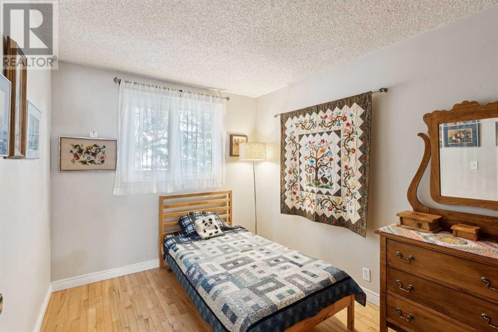 Single Family House Bungalow for Sale in  Millcrest Way SW Millrise Calgary 