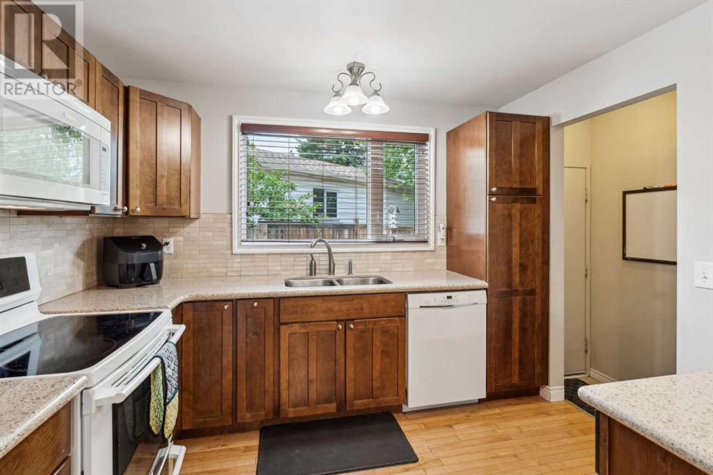 Single Family House Bungalow for Sale in  Millcrest Way SW Millrise Calgary 