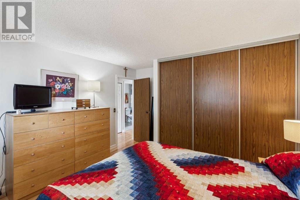Single Family House Bungalow for Sale in  Millcrest Way SW Millrise Calgary 