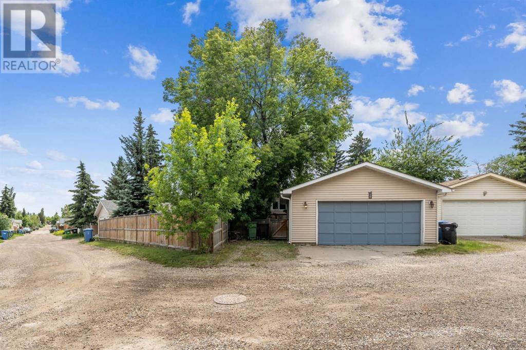 Single Family House Bungalow for Sale in  Millcrest Way SW Millrise Calgary 