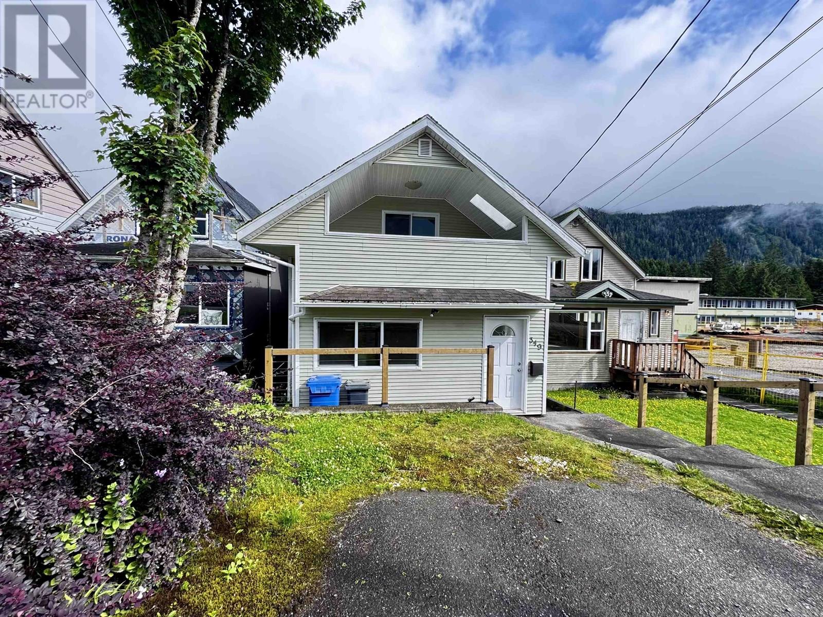 349 W 9TH AVENUE