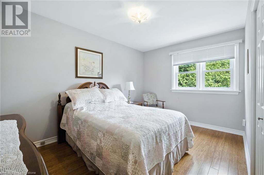 Photo 10 of 509 Rothesay Place, Burlington ON