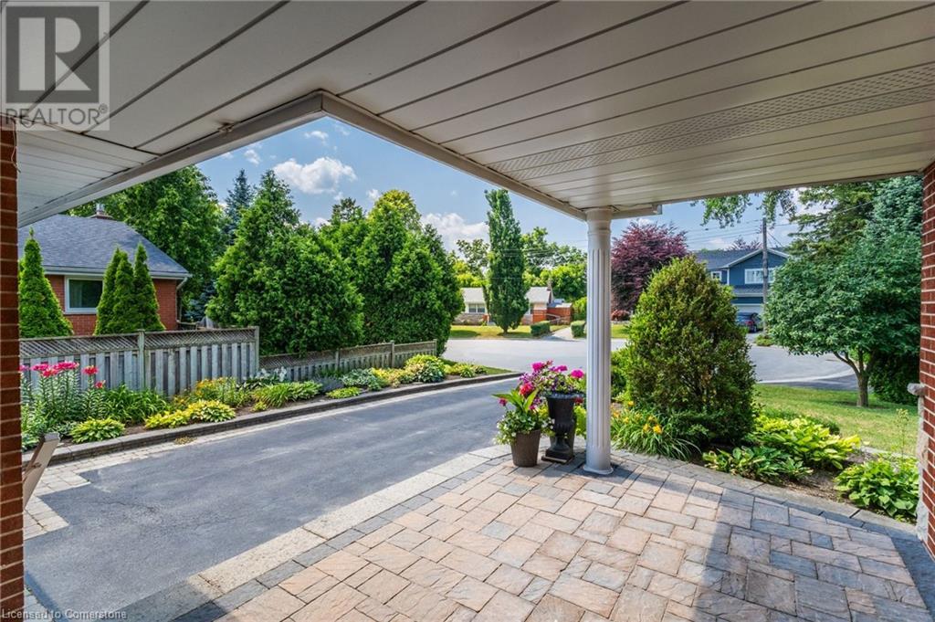 Photo 13 of 509 Rothesay Place, Burlington ON