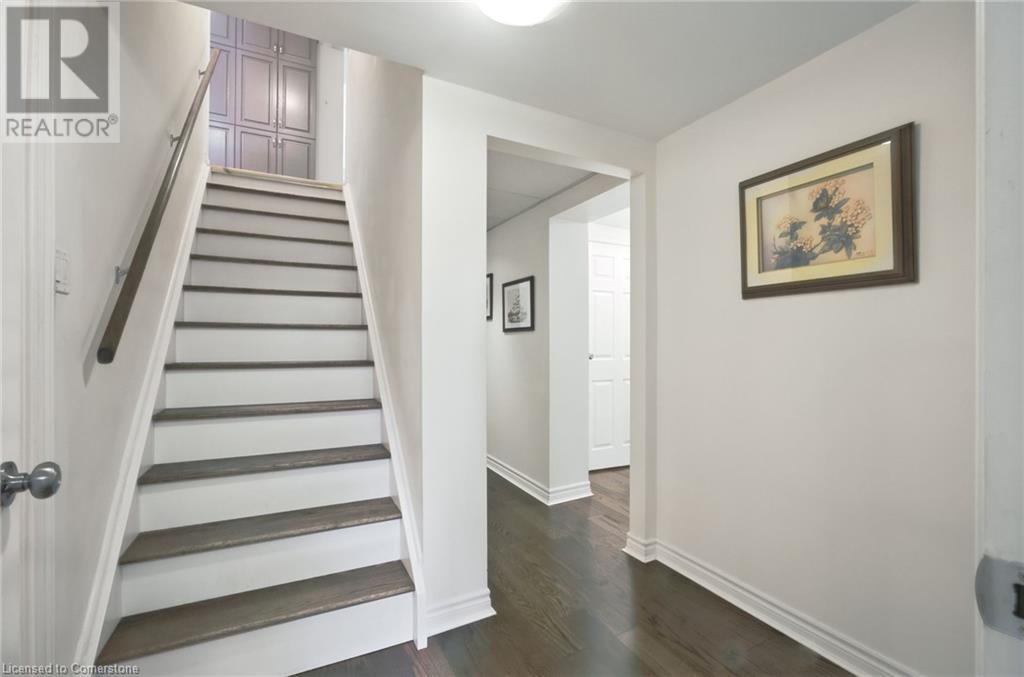 Photo 9 of 509 Rothesay Place, Burlington ON